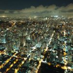 電気が必要不可欠の街