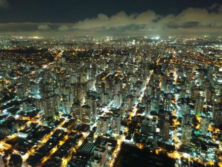 電気が必要不可欠の街