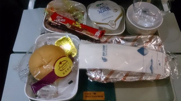 pek-kix間の子供用機内食