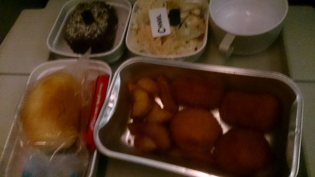 スペインから中国までのチャイルドミール