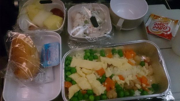 マドリードから北京での機内食